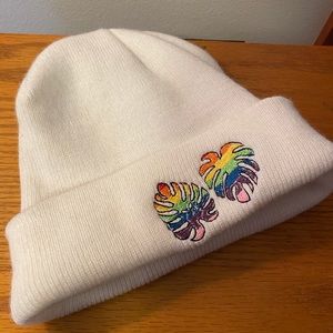 Monstera 🌈 Rainbow Beanie Off-White